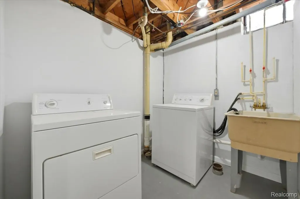 2938 Fox Hill Drive Sterling Heights City MI 48310