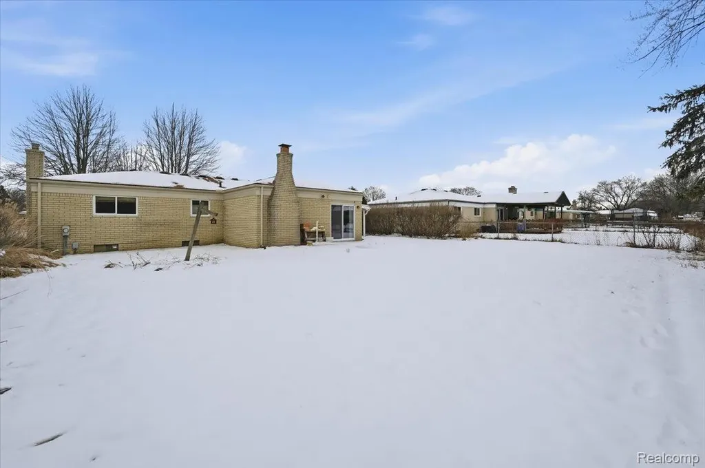 2938 Fox Hill Drive Sterling Heights City MI 48310