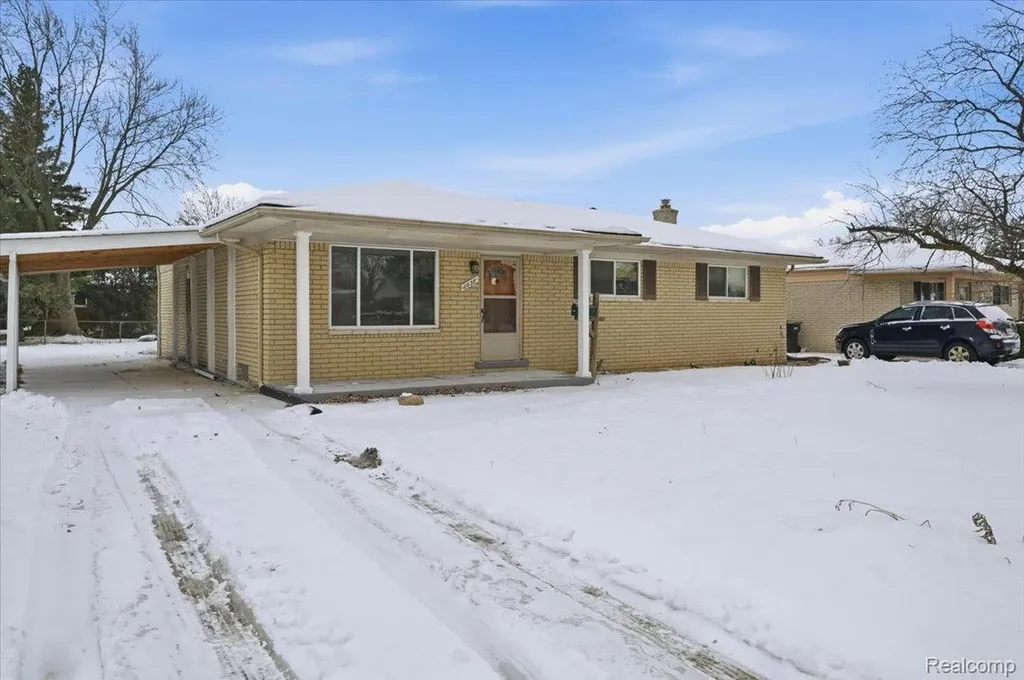 2938 Fox Hill Drive Sterling Heights City MI 48310
