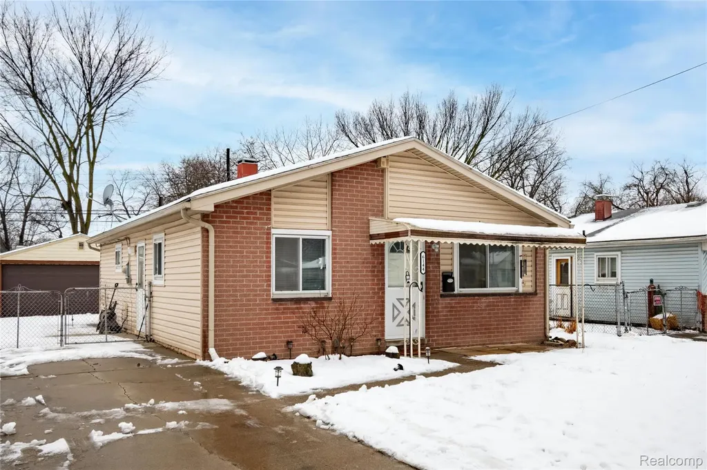 6144 Princess Street Taylor City MI 48180