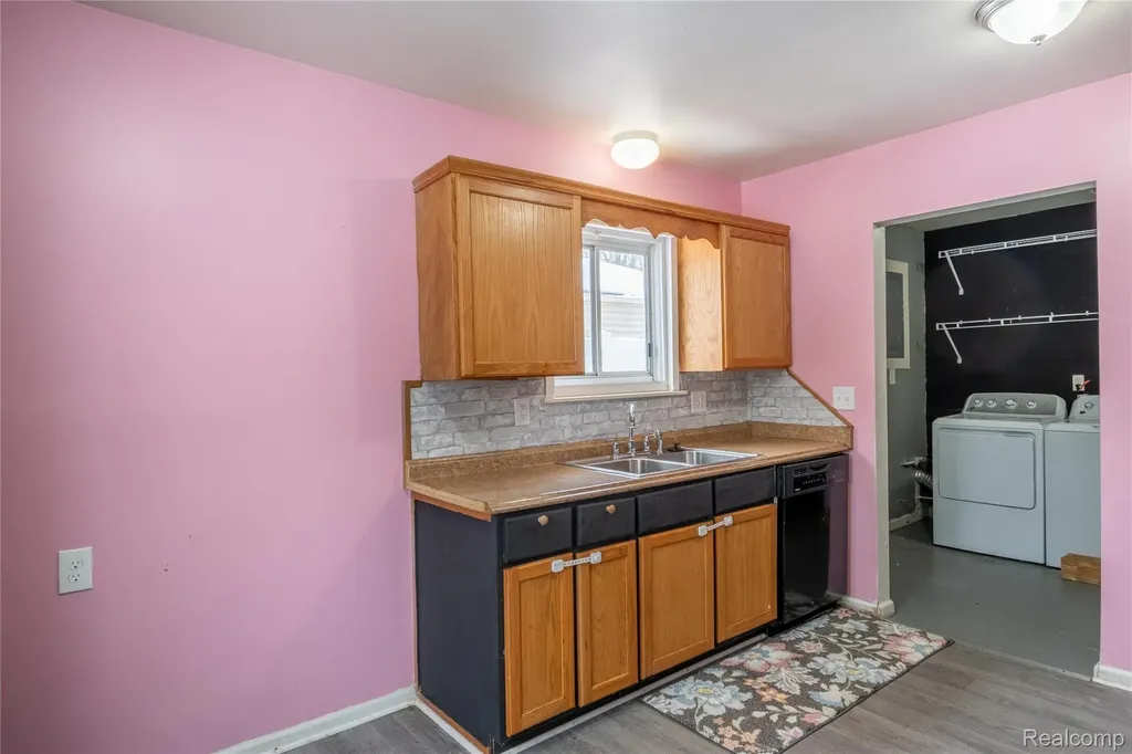 6144 Princess Street Taylor City MI 48180