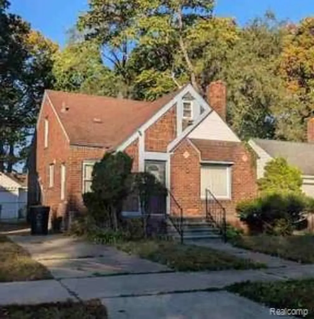 16551 Pinehurst Street Detroit City MI 48221