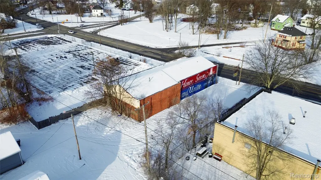 1545 M L King Avenue Flint City MI 48503
