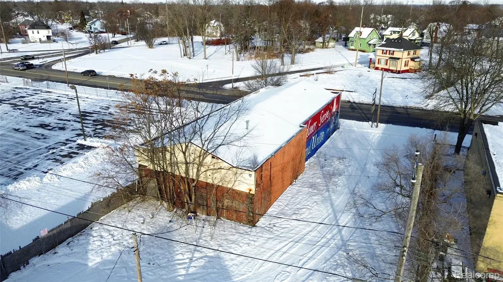 1545 M L King Avenue Flint City MI 48503
