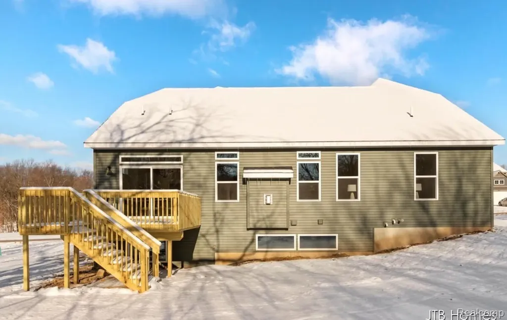 8858 Lapham Drive NE Algoma Township MI 49341