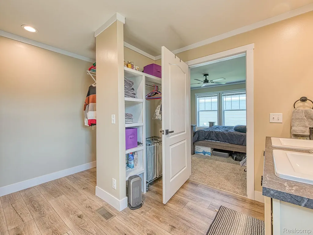 501 Washington Sumpter Township MI 48111