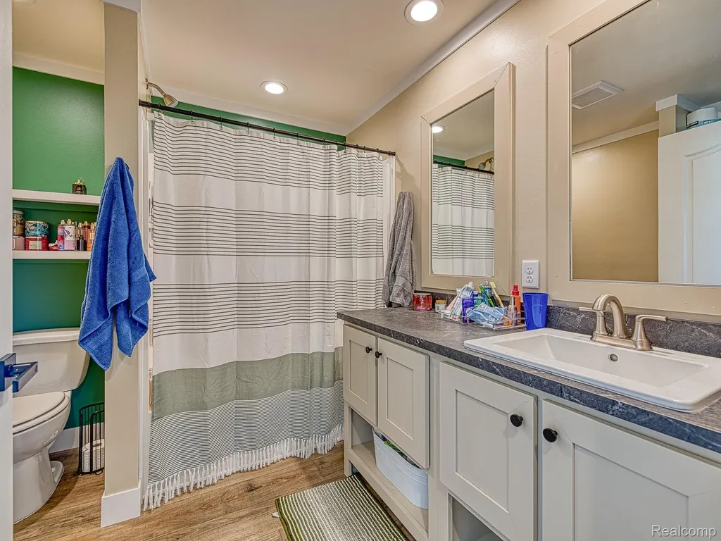 501 Washington Sumpter Township MI 48111
