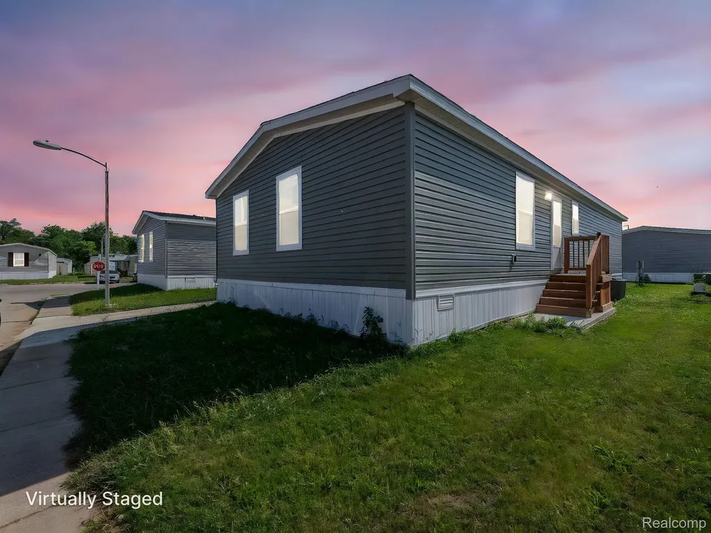 501 Washington Sumpter Township MI 48111
