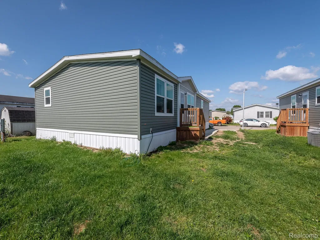 501 Washington Sumpter Township MI 48111