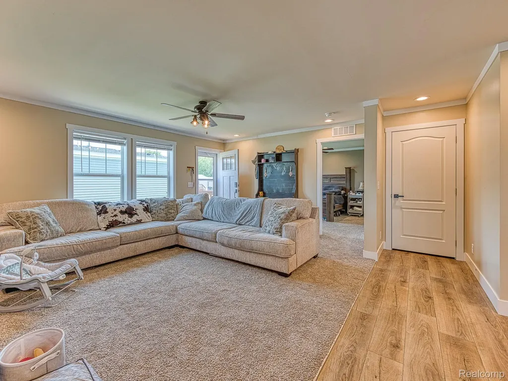 501 Washington Sumpter Township MI 48111