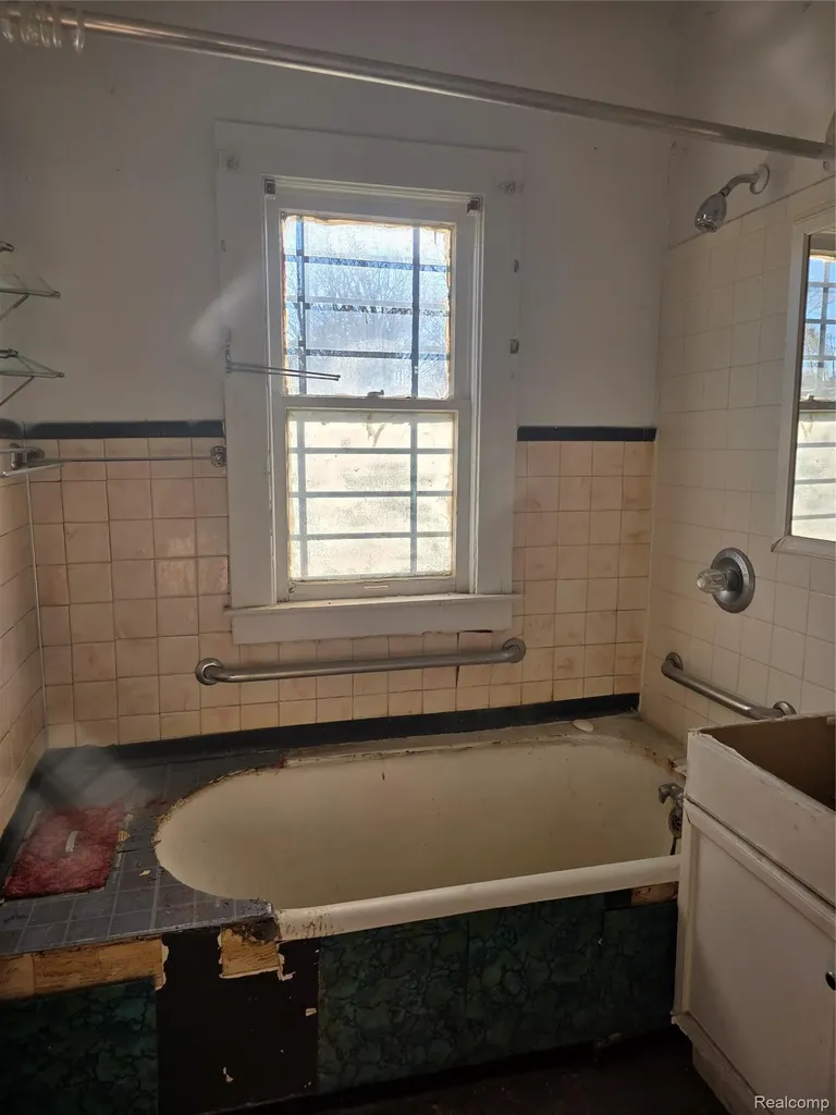 14681 Tuller Street Detroit City MI 48238