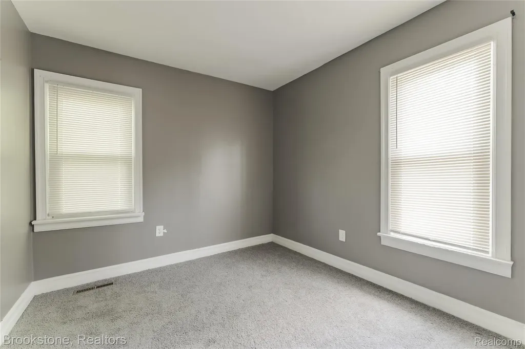 744 Saint Clair Street Pontiac City MI 48340