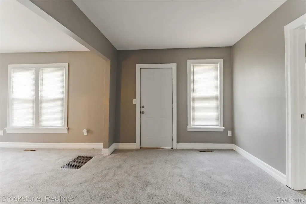 744 Saint Clair Street Pontiac City MI 48340