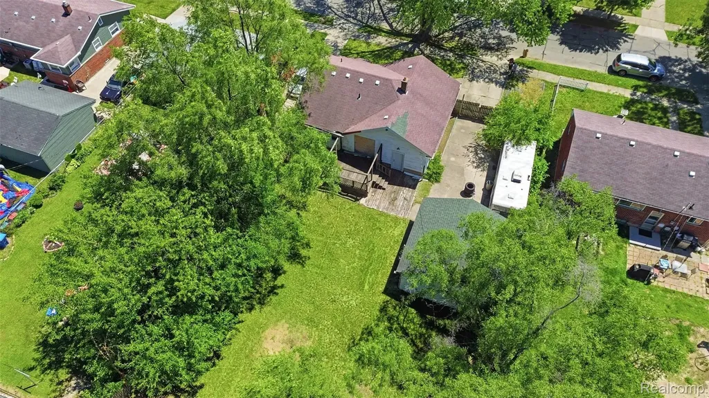 28640 Oakwood Street Inkster City MI 48141