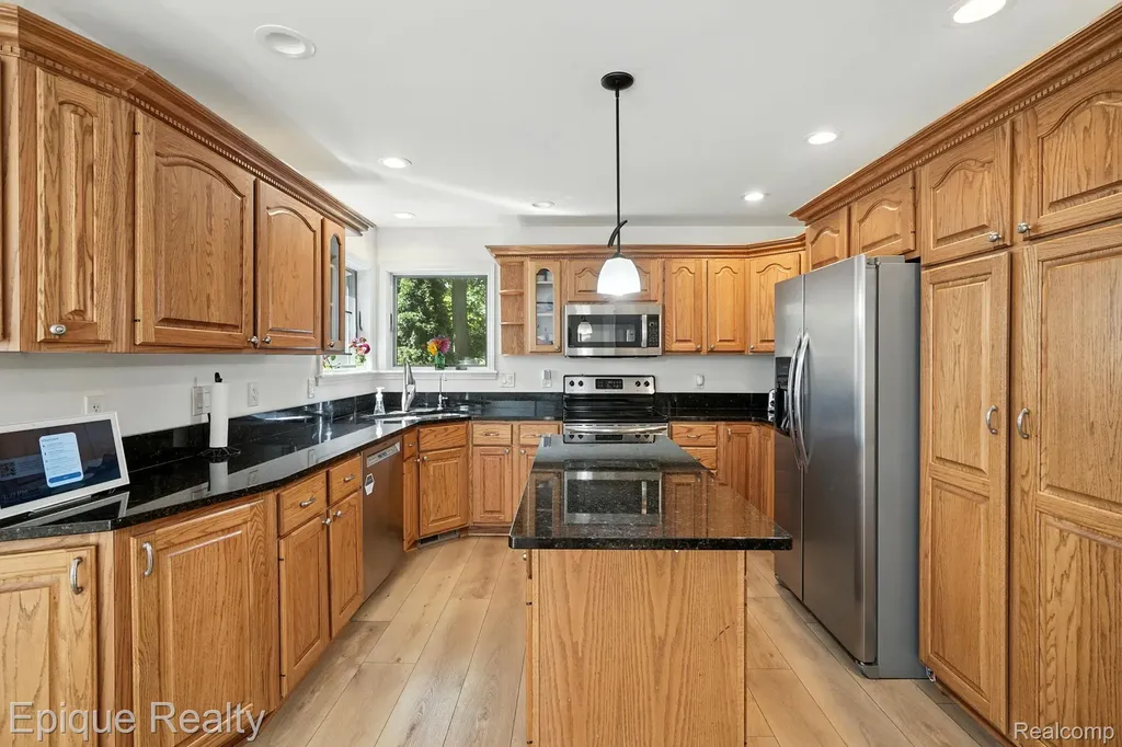 9446 Fair Oaks Drive Goodrich Village MI 48438
