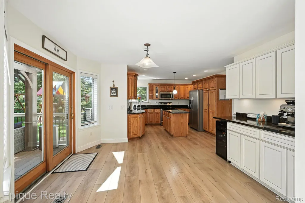 9446 Fair Oaks Drive Goodrich Village MI 48438