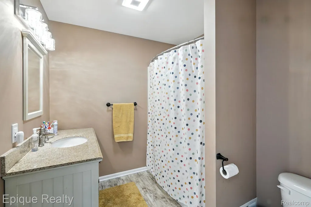 9446 Fair Oaks Drive Goodrich Village MI 48438