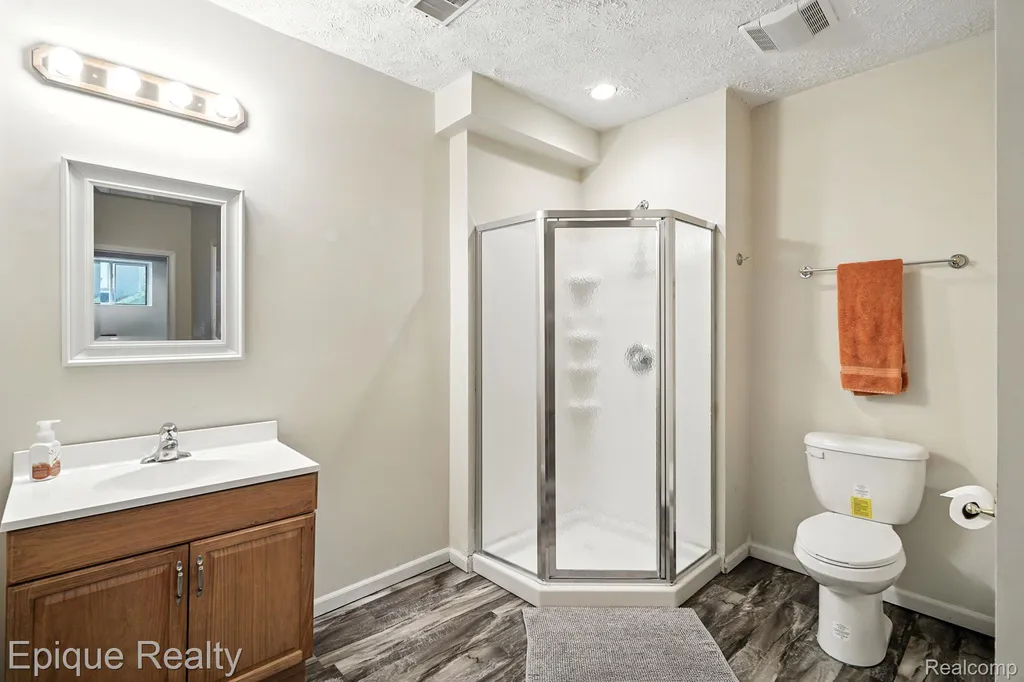 9446 Fair Oaks Drive Goodrich Village MI 48438