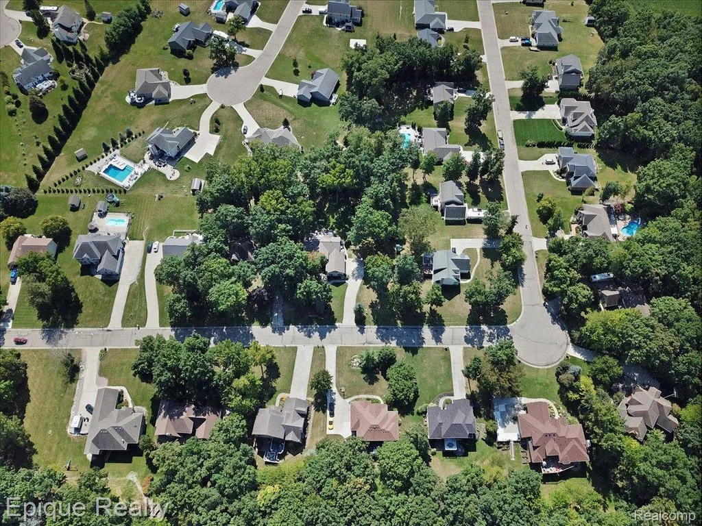 9446 Fair Oaks Drive Goodrich Village MI 48438