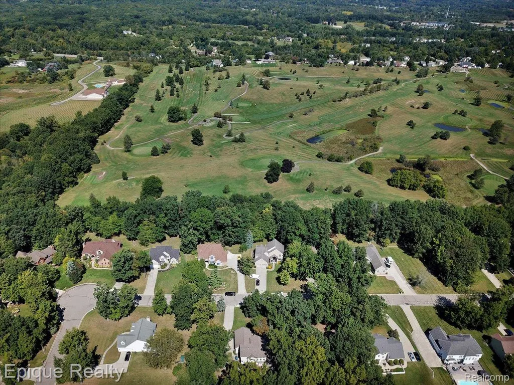 9446 Fair Oaks Drive Goodrich Village MI 48438