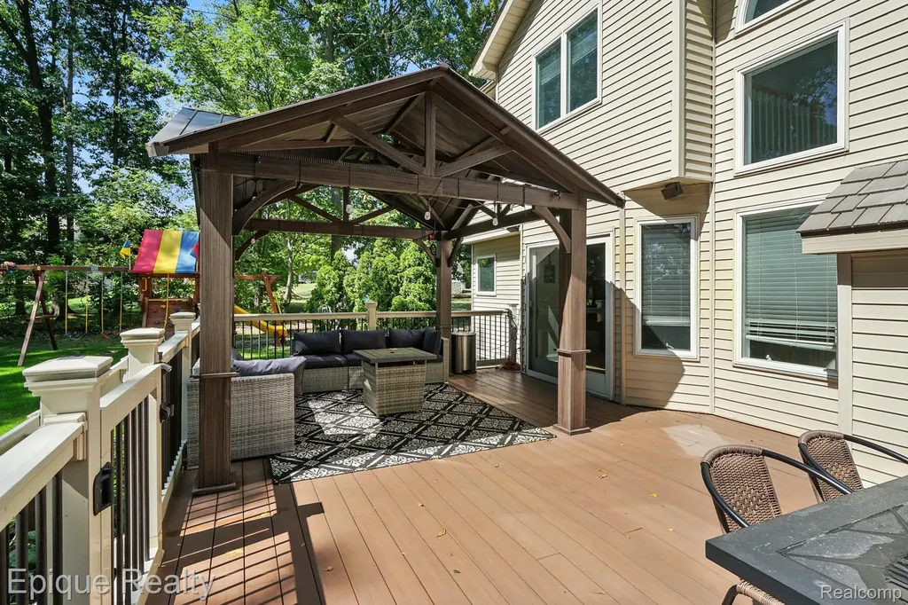 9446 Fair Oaks Drive Goodrich Village MI 48438