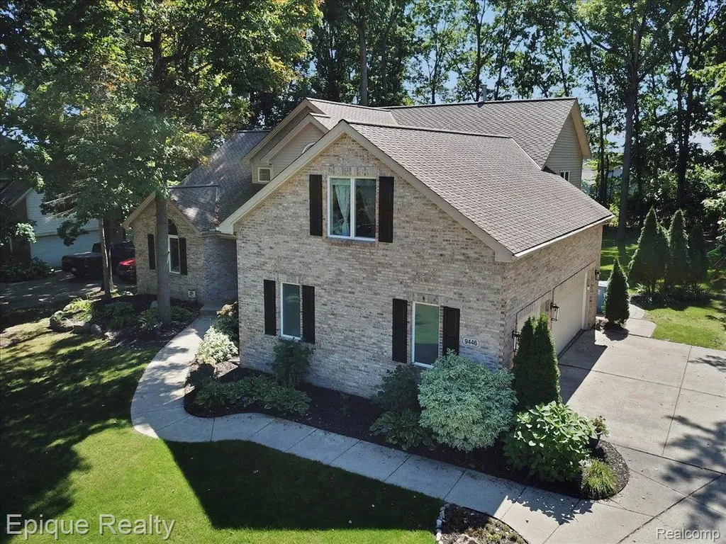 9446 Fair Oaks Drive Goodrich Village MI 48438