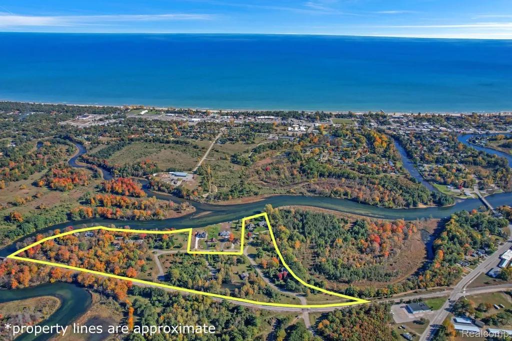 #16 Vaughan Trail Oscoda Charter Township MI 48750