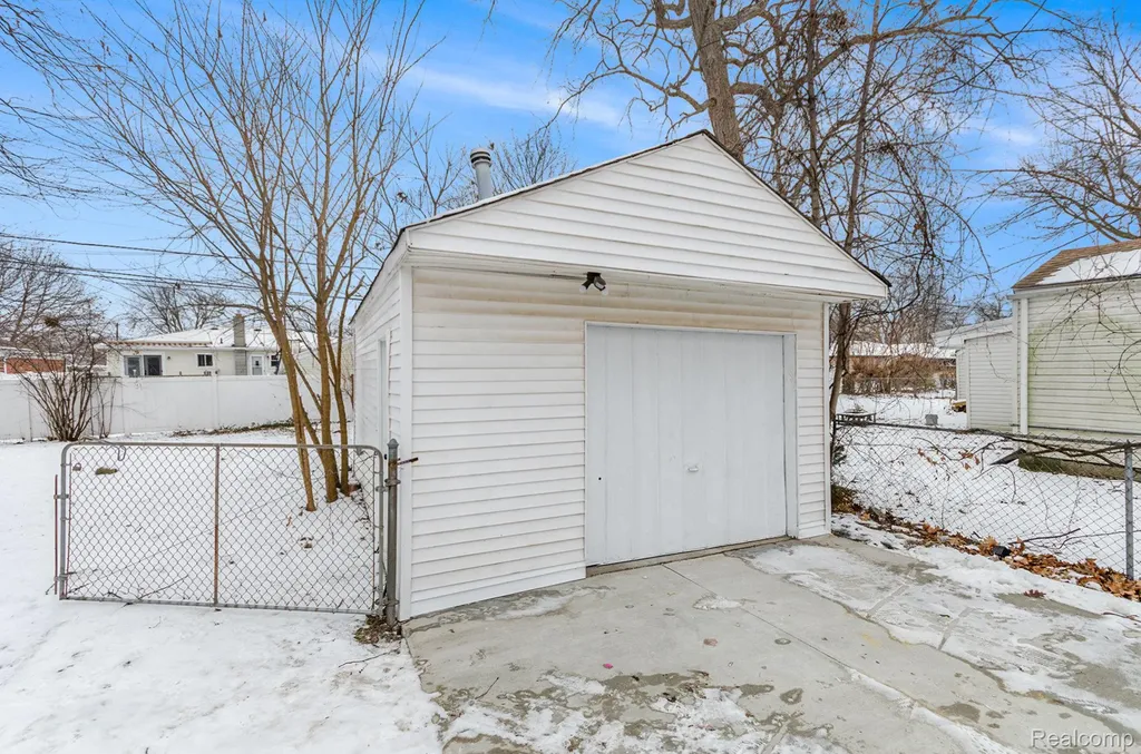 14231 Fordline Street Southgate City MI 48195