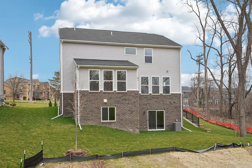 22615 Novi Road Novi City MI 48375