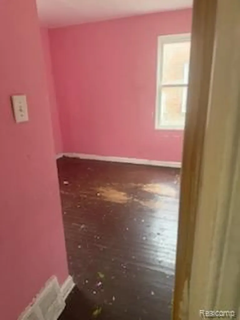13674 Wadsworth Street Detroit City MI 48227