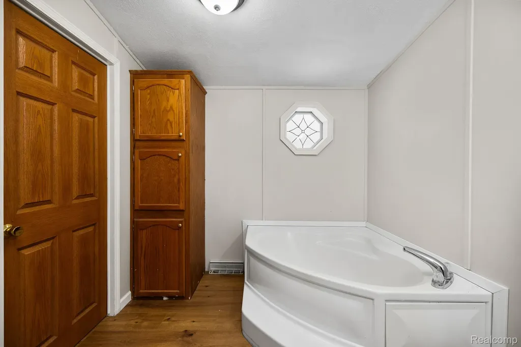 2836 Lone Pine Road Hayes Township MI 49735