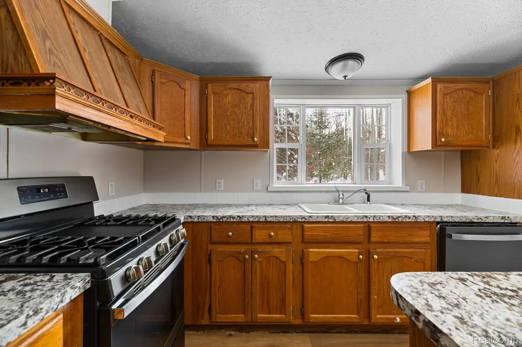 2836 Lone Pine Road Hayes Township MI 49735