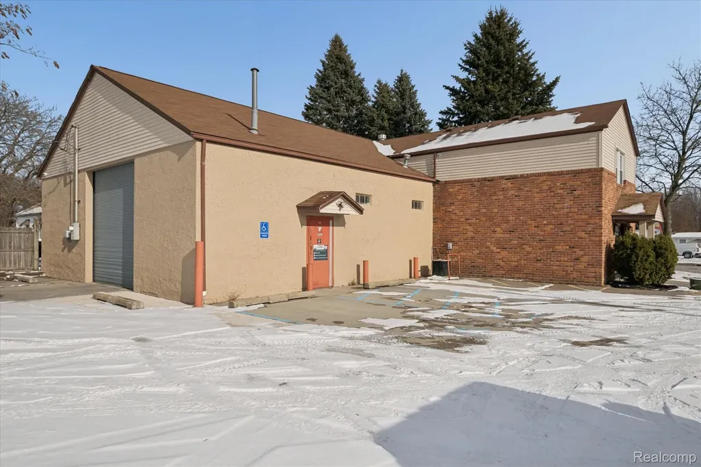 36050 Goddard Road Romulus City MI 48174