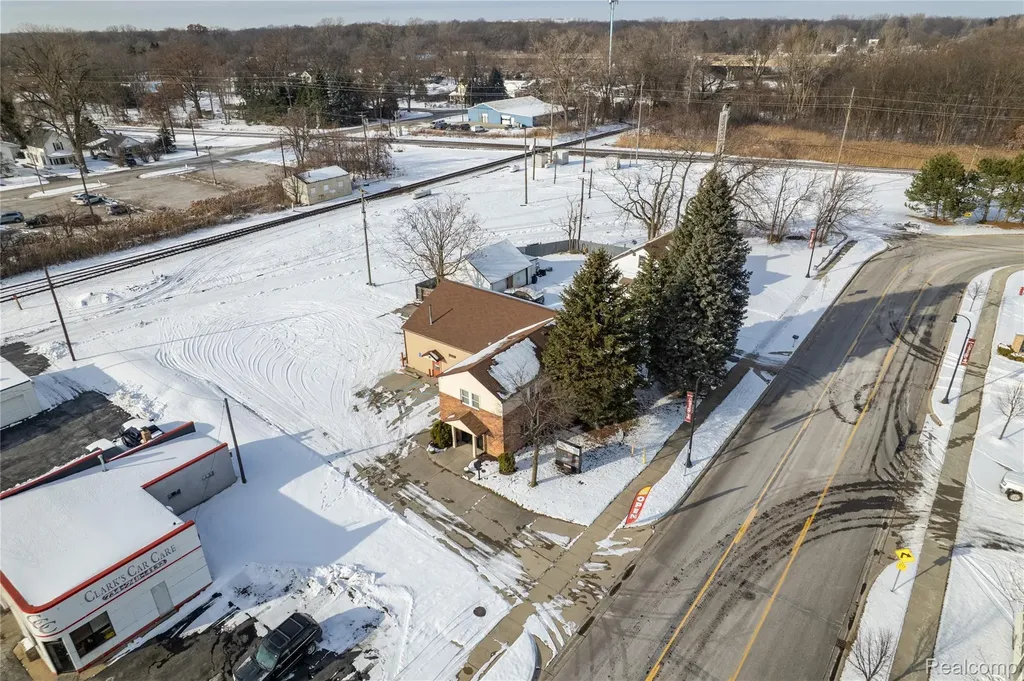 36050 Goddard Road Romulus City MI 48174