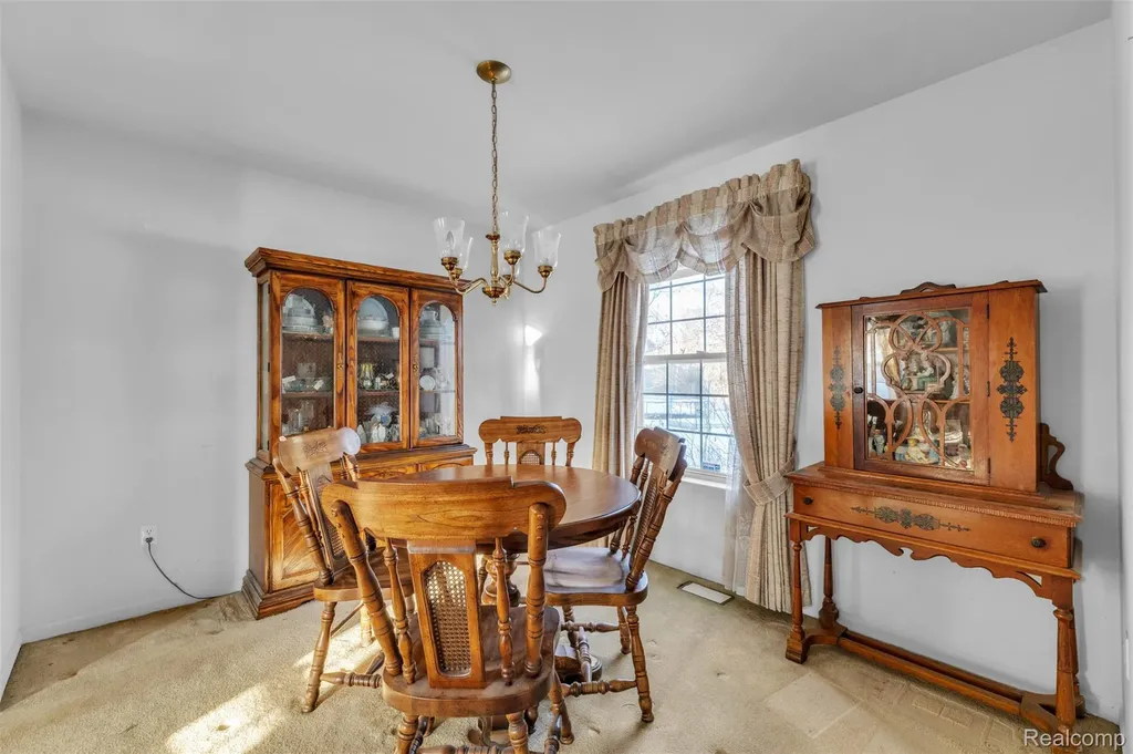 33838 Whitewood Place Westland City MI 48185
