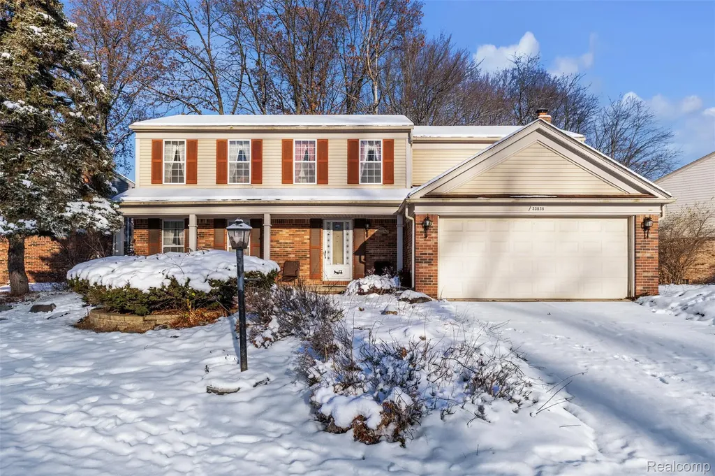 33838 Whitewood Place Westland City MI 48185