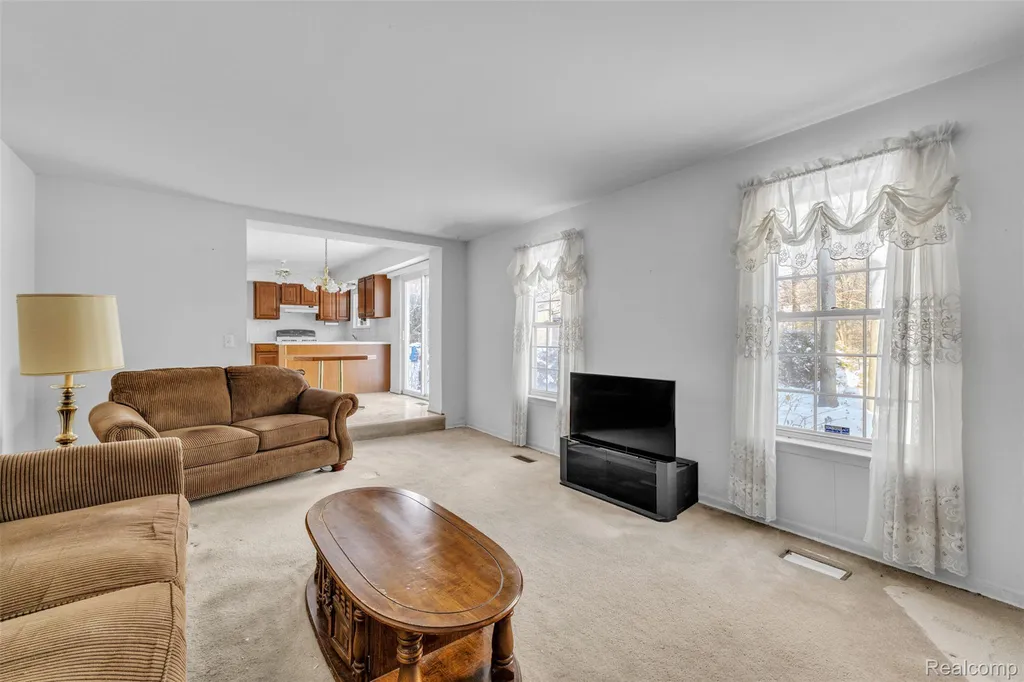 33838 Whitewood Place Westland City MI 48185