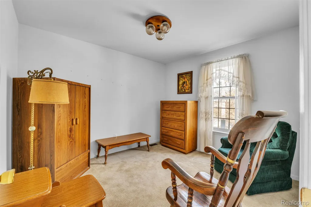 33838 Whitewood Place Westland City MI 48185
