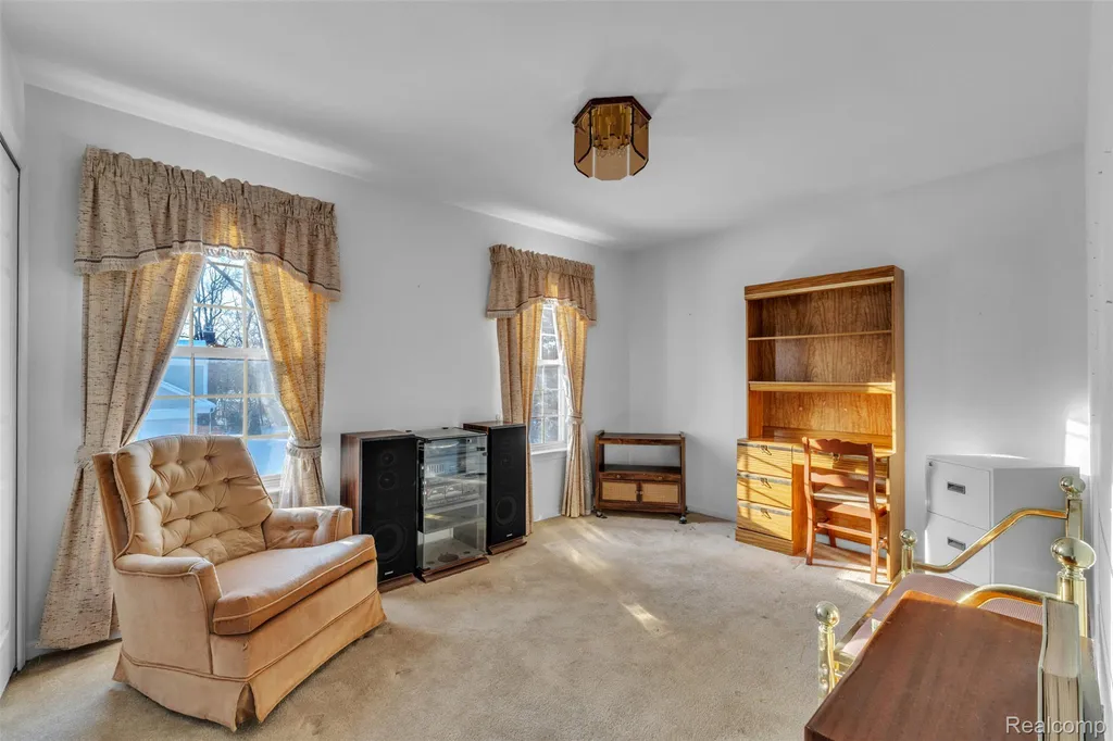 33838 Whitewood Place Westland City MI 48185