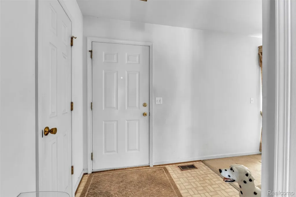 33838 Whitewood Place Westland City MI 48185