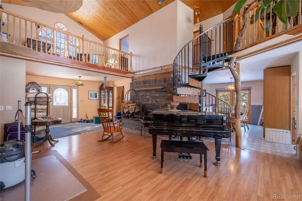 1191 Gage Road Holly Village MI 48442