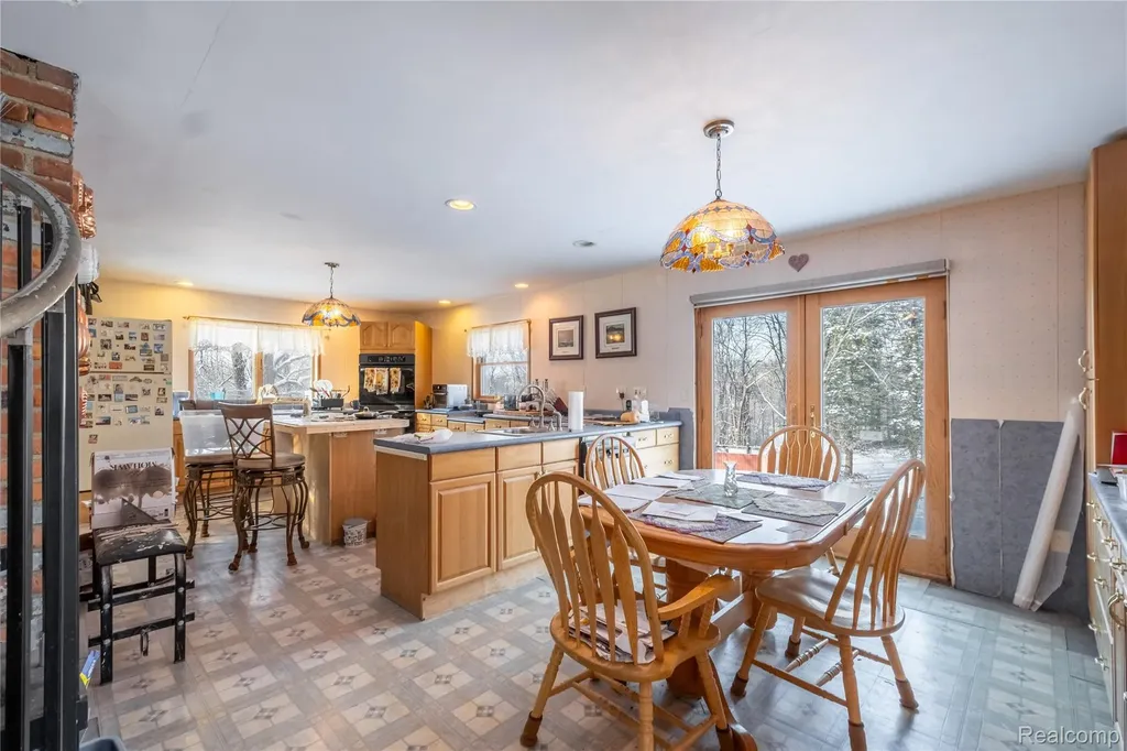 1191 Gage Road Holly Village MI 48442