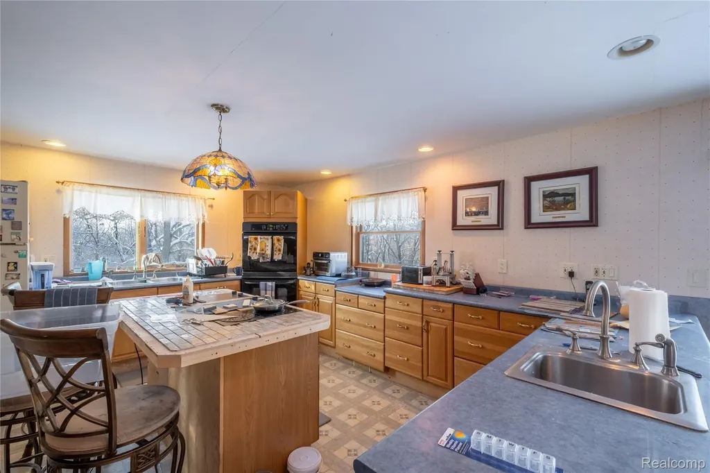1191 Gage Road Holly Village MI 48442