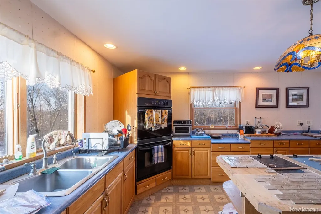 1191 Gage Road Holly Village MI 48442
