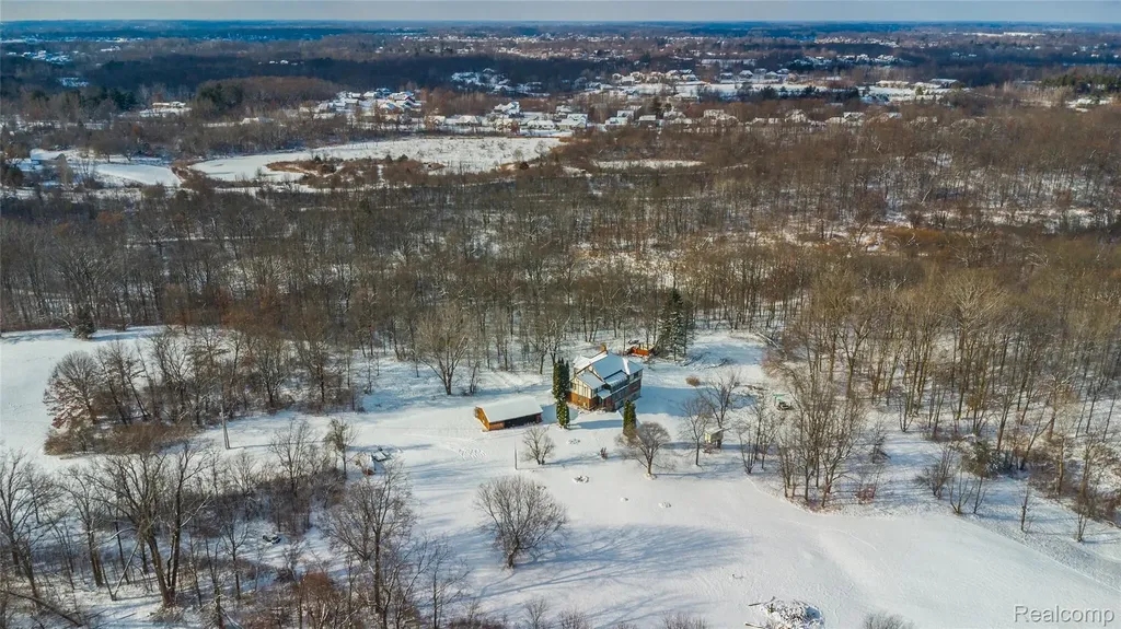 1191 Gage Road Holly Village MI 48442
