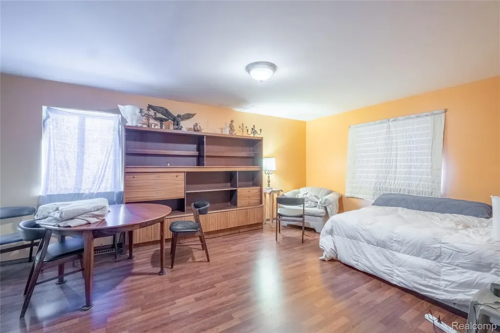 1191 Gage Road Holly Village MI 48442