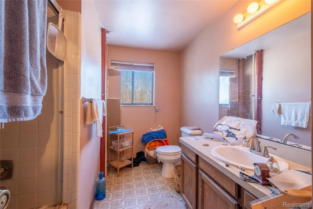1191 Gage Road Holly Village MI 48442