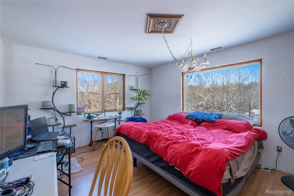 1191 Gage Road Holly Village MI 48442
