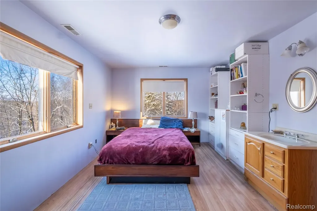 1191 Gage Road Holly Village MI 48442
