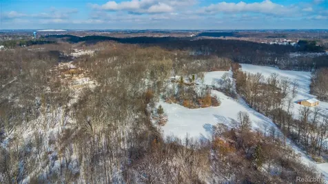 1191 Gage Road Holly Village MI 48442